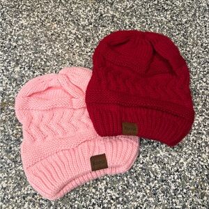 Women's Knit Beanie Set - Red and Pink